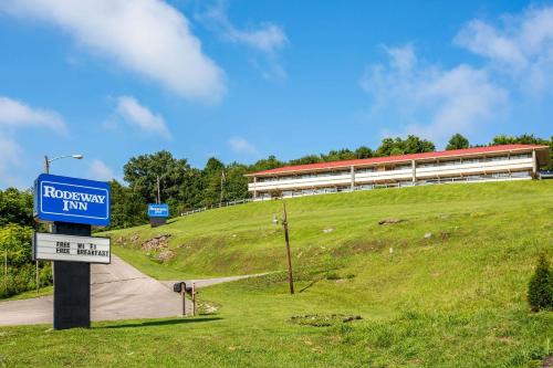 Rodeway Inn Renfro Valley - main image