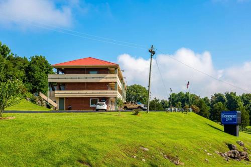 Rodeway Inn Renfro Valley - image 5