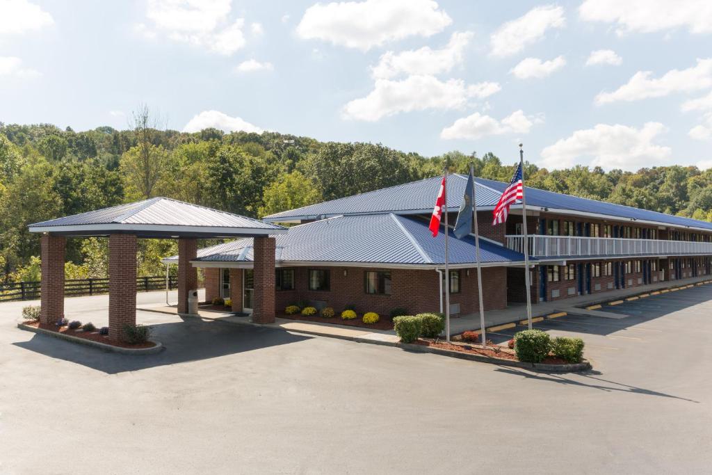 Days Inn by Wyndham Renfro Valley Mount Vernon - image 3