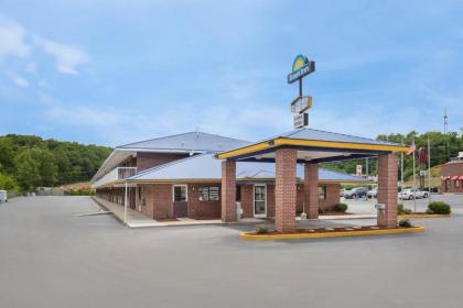 Days Inn by Wyndham Renfro Valley Mount Vernon - image 8