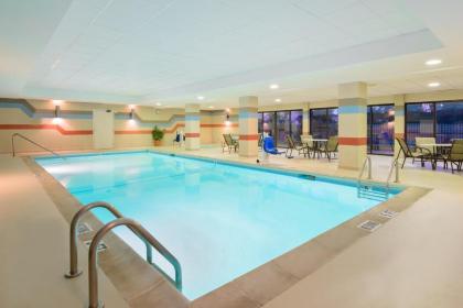 Hampton Inn Mt. Vernon - image 14