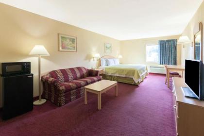 Days Inn by Wyndham Mount Vernon - image 3