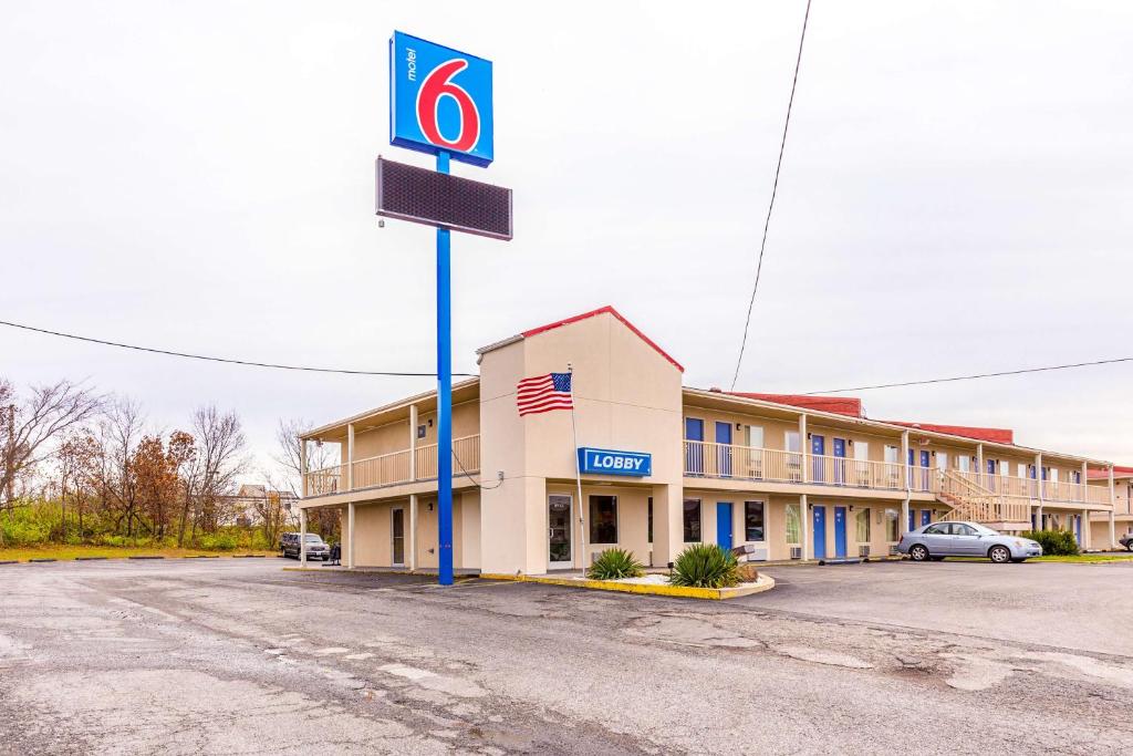 Motel 6-Mount Vernon IL - main image