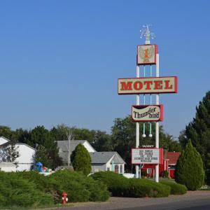 Thunder Bird Motel - main image