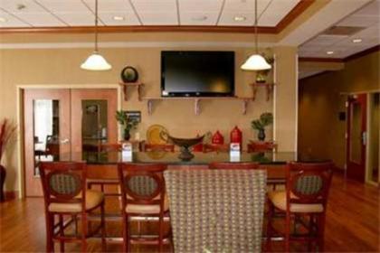 Hampton Inn Mountain Home - image 11