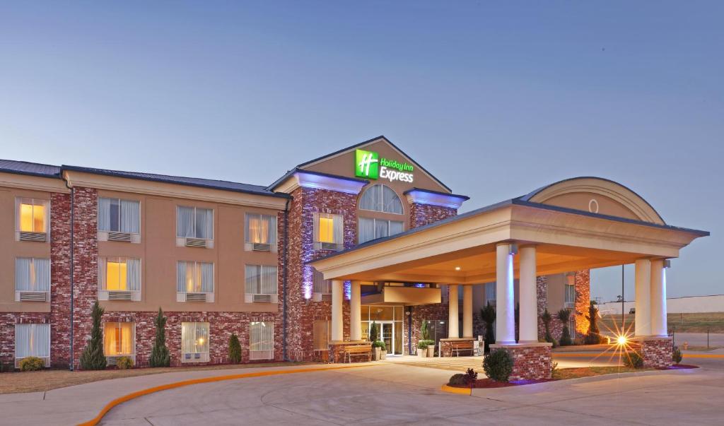 Holiday Inn Express Hotels & Suites Mountain Home an IHG Hotel - main image