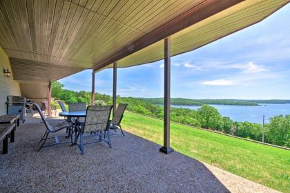 Lake Norfork Home with Waterview Patio and Balcony - image 10