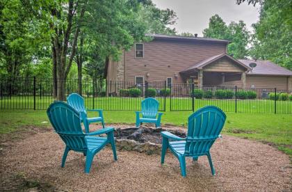 Spacious Family Home with Fire Pit on Norfork Lake! - image 3