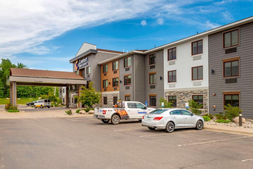 Comfort Inn & Suites Mountain Iron and Virginia - image 2