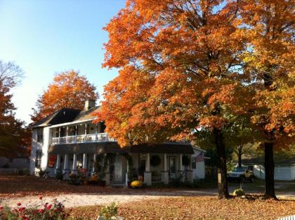 Ozark Country Inn B & B - image 2