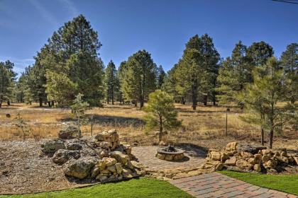 Home with Jacuzzi and Fire Pit 10 Mi to NAU and Flagstaff - image 14