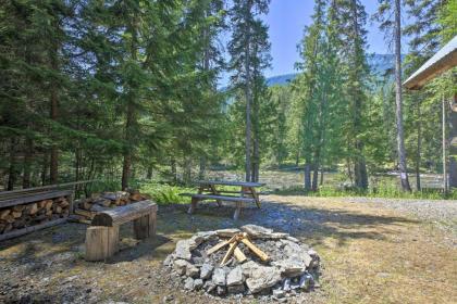 Private Moyie Riverfront Cabin Pets Welcome! - image 15