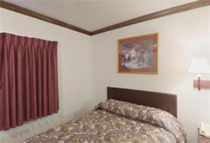 Executive Inn Muldrow - image 7