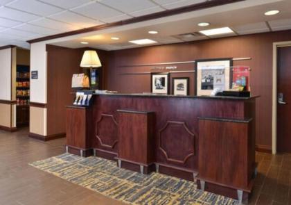 Hampton Inn & Suites Muncie - image 14