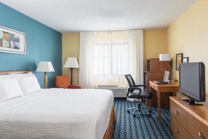 Fairfield Inn Muncie - image 10