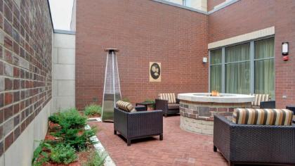 Courtyard by Marriott Muncie at Horizon Convention Center - image 4