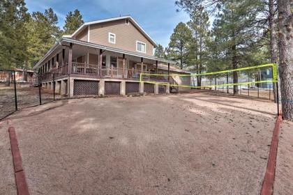 Munds Park Home with 1 half Acres and Volleyball! - image 13