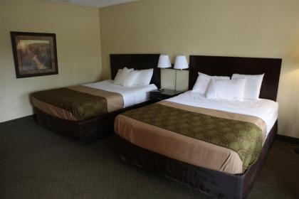 Econo Lodge Inn & Suites Munising Area - image 3