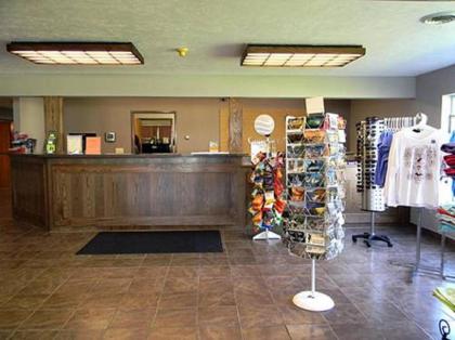 Boarders Inn & Suites by Cobblestone Hotels - Munising - image 10