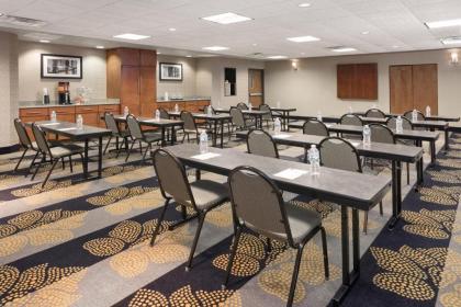 Hampton Inn & Suites Munster - image 14