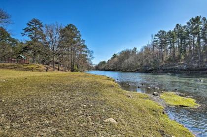 Murfreesboro Cabin with Fire Pit-by Lake Greeson - image 9