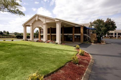 Americas Best Value Inn & Suites in Murfreesboro - main image