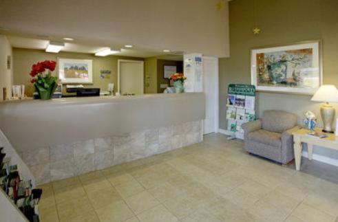 Americas Best Value Inn & Suites in Murfreesboro - image 3