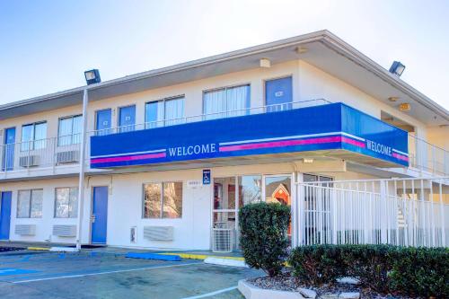 Motel 6-Murfreesboro TN - main image