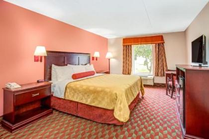 Ramada by Wyndham Murfreesboro - image 2