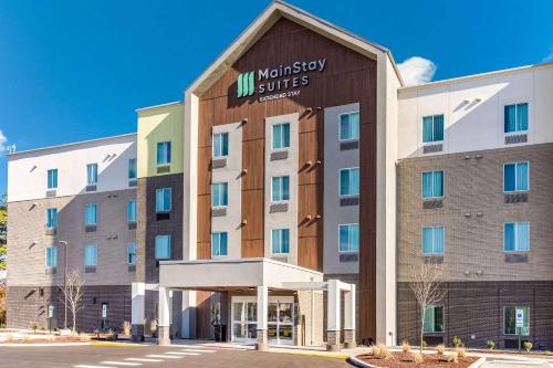 MainStay Suites - image 2