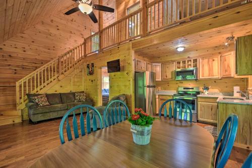 Murphy Cabin with Spacious Deck and Forest Views! - main image