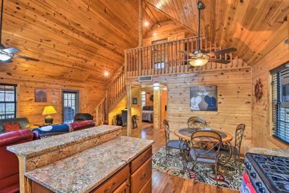 Remote Cozy Cabin Hot Tub Gril Deck and Fire Pit! - image 16