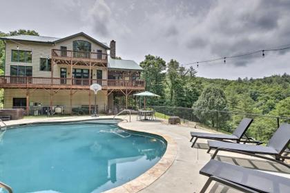 Expansive Home on 16 Acres with Smoky mtn Views murphy