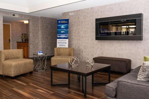 Best Western University Inn - image 2