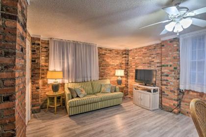 Ground Floor Unit 10 Miles to Myrtle Beach - image 6