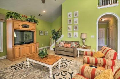 Charming Bermuda Bay Hideaway with Game Room! - image 4