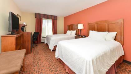 Hampton Inn Muscatine - image 9