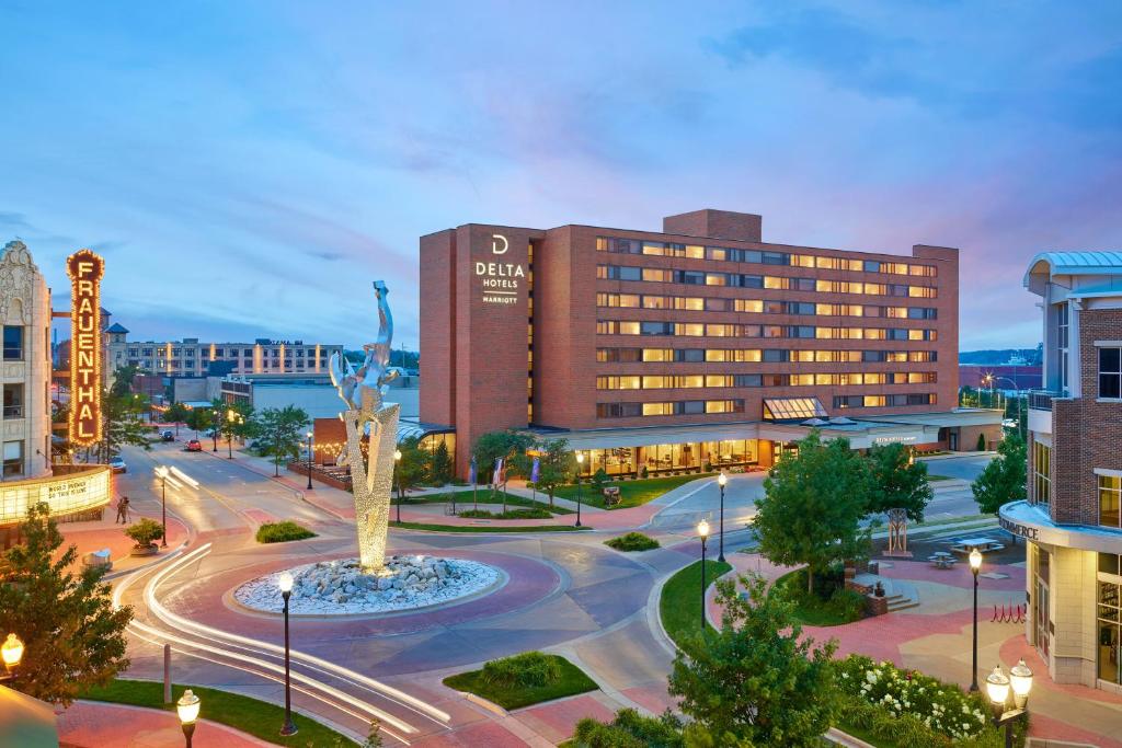 Delta Hotels by Marriott Muskegon Convention Center - main image