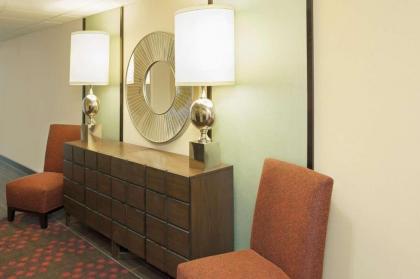 Hampton Inn Muskegon - image 5