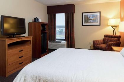 Hampton Inn Muskegon - image 9