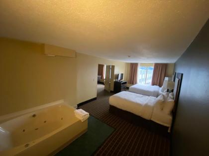 Clarion Inn & Suites - image 11