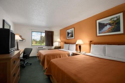 Travelodge by Wyndham Muskegon - image 14