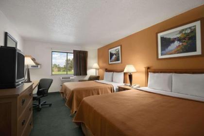 Travelodge by Wyndham Muskegon - image 4