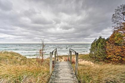 Newly Built Gold Coast Cottage Walk to Lake MI - image 10