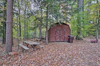 Beachfront Lake Michigan Cottage with Fire Pit and Deck - image 14