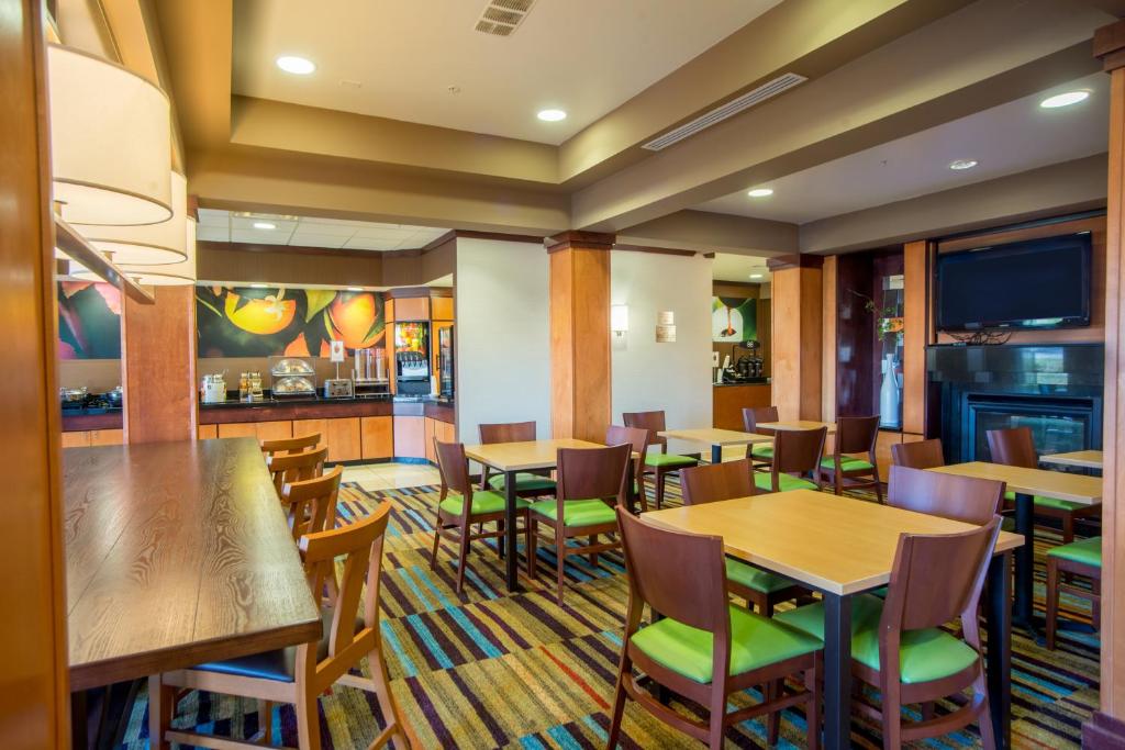 Fairfield Inn and Suites by Marriott Muskogee - image 3