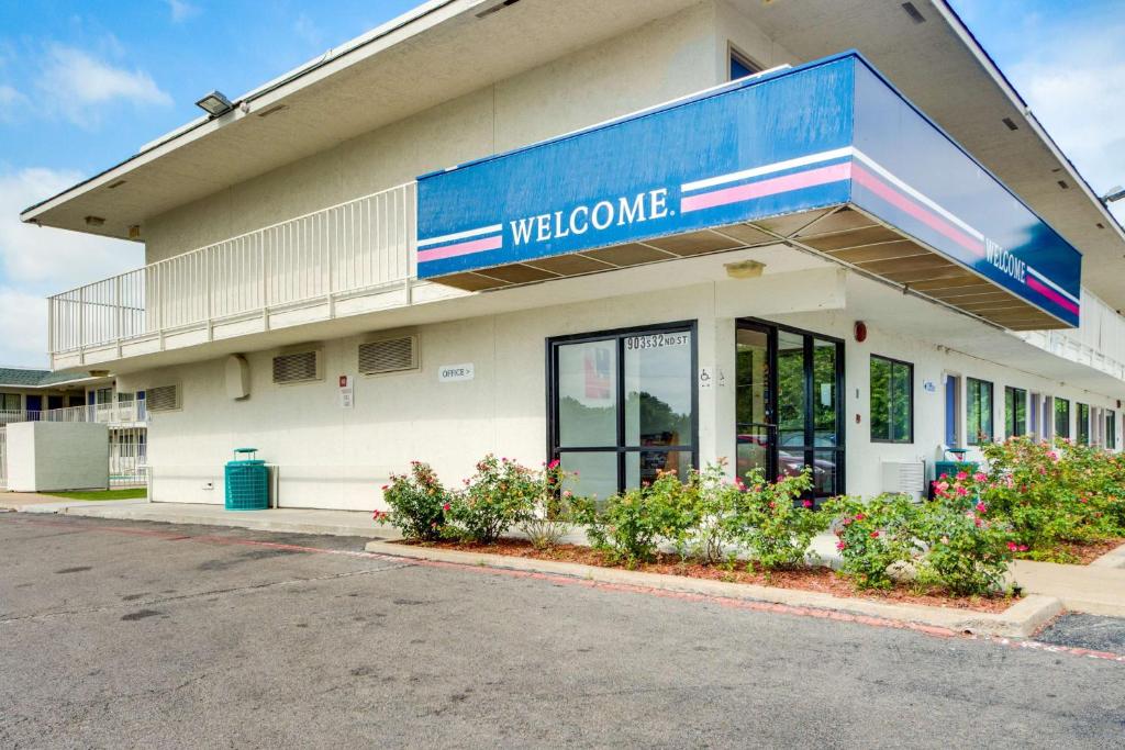 Motel 6-Muskogee OK - main image