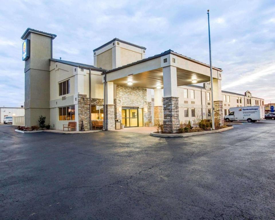 Comfort Inn Muskogee near Medical Center - main image