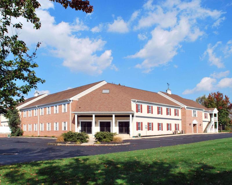 Rodeway Inn & Suites Lantern Lodge - main image