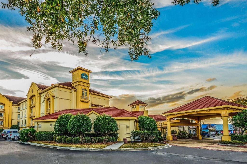 La Quinta by Wyndham Myrtle Beach Broadway Area - main image